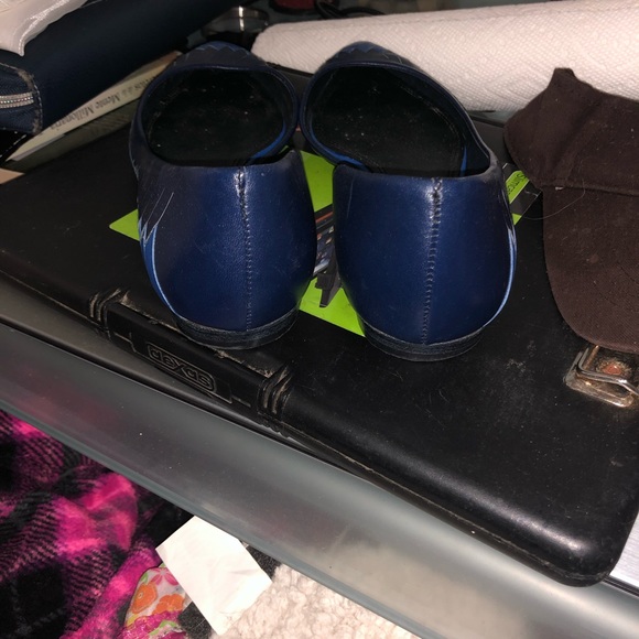 tory burch flats - Picture 3 of 4